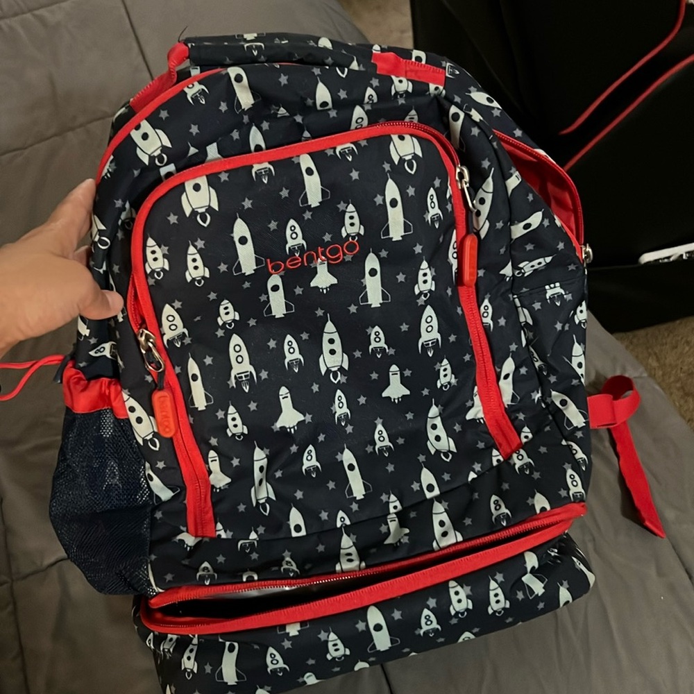 Bentgo backpack